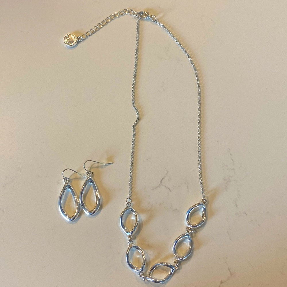 Liz Claiborne Silver Necklace & Earrings Jewelry Set